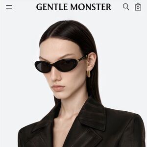 GENTLE MONSTER Black Oval Sunglasses
